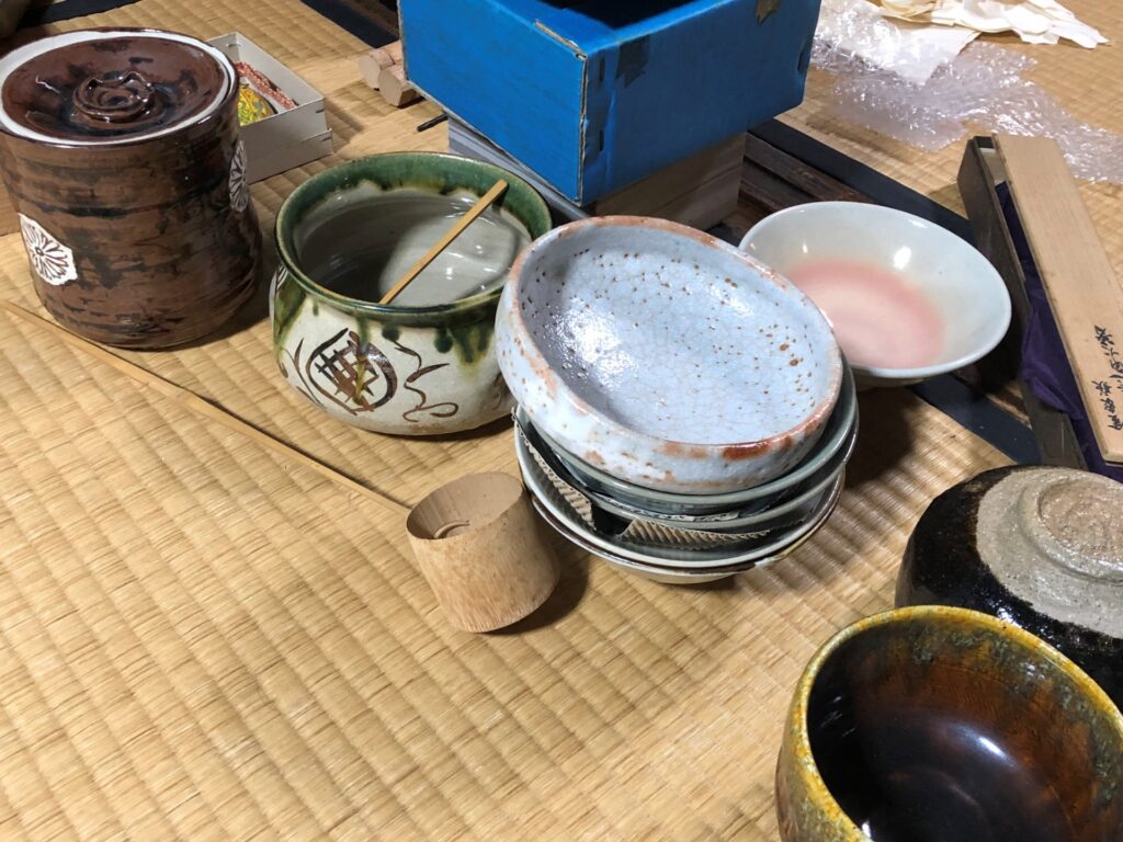 骨董品の買取査定｜時代・箱書き・保存状態で価格が大きく変わる理由と